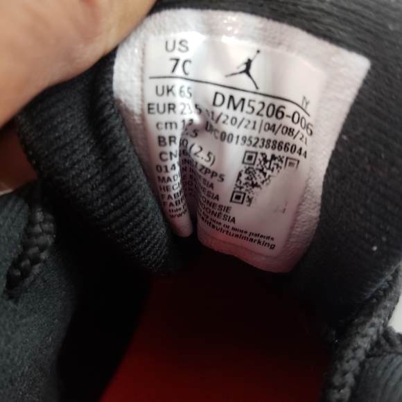 Air Jordan 12 Retro Utility Grind Kid's Size 7C - Picture 5 of 6